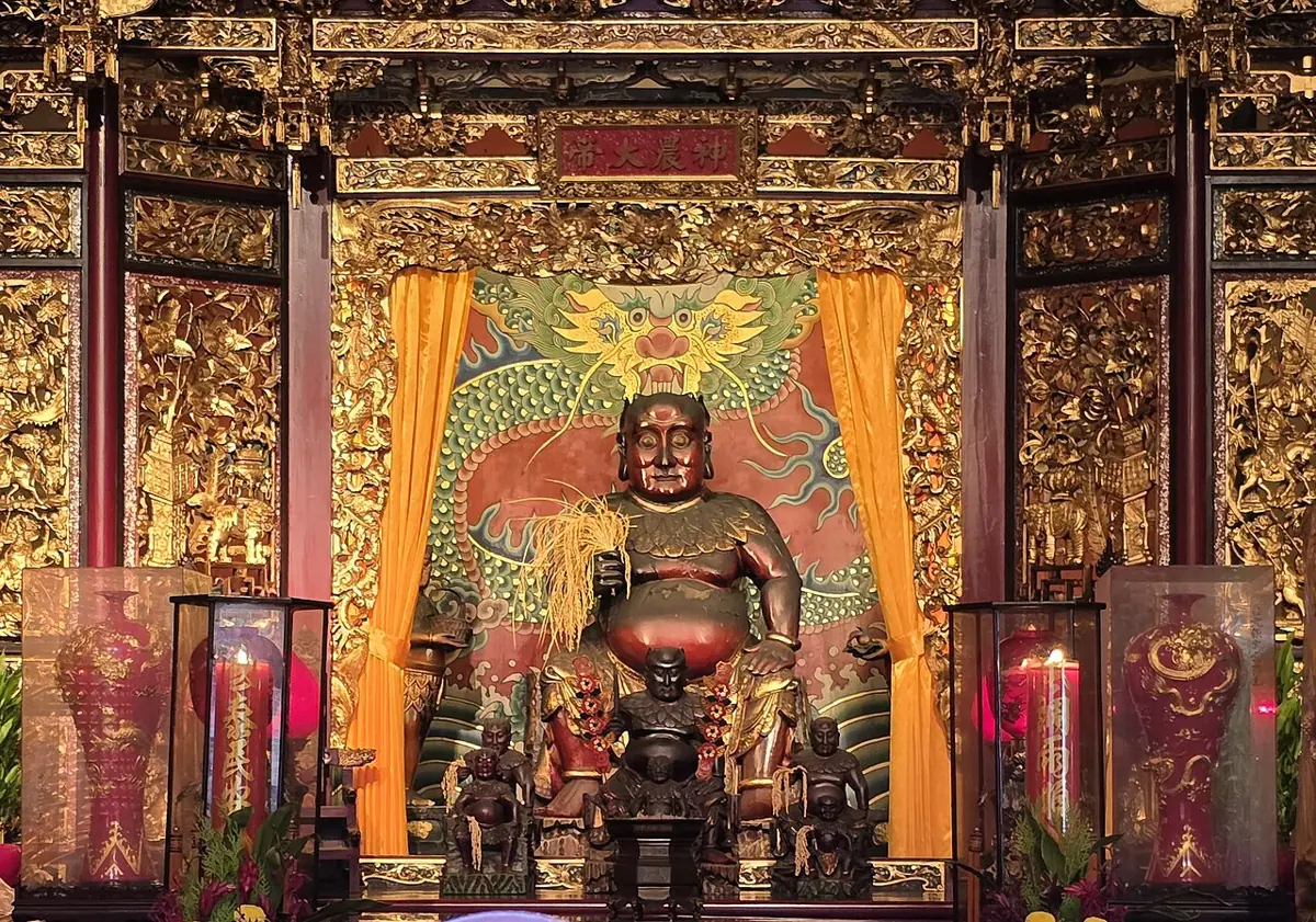 大龍峒保安宮後殿神農大帝寶像