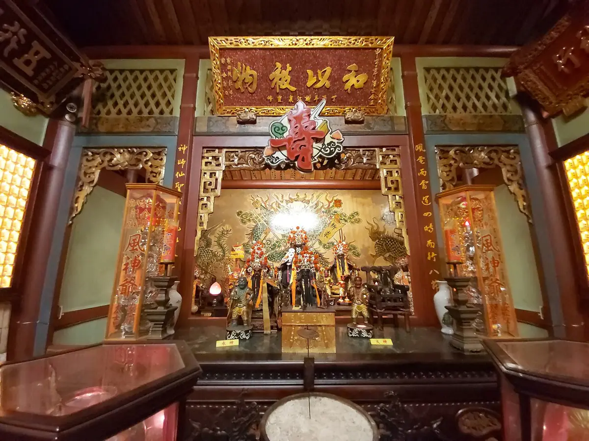 風神廟正殿室內
