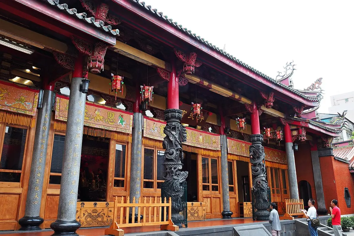 台北行天宮主殿建築